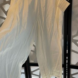 Marla Wynne, NEW, beautiful very lightweight rayon/nylon dressy pants.